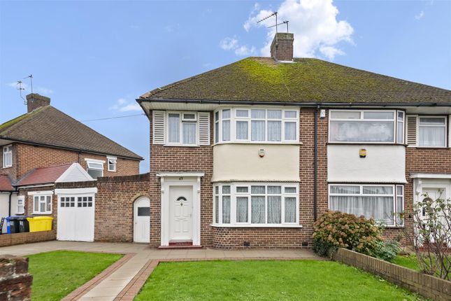3 bed property, in Barnhill Road, £565,000