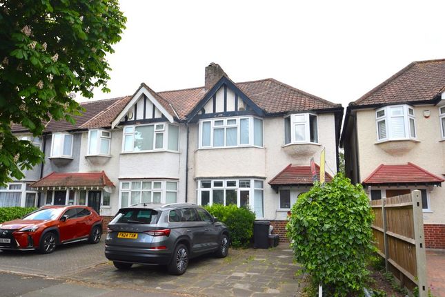 3 bed property, in Kenley Road, £870,000