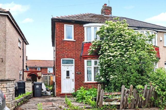 2 bed property, in 8 Lanethorpe Crescent, £30,000