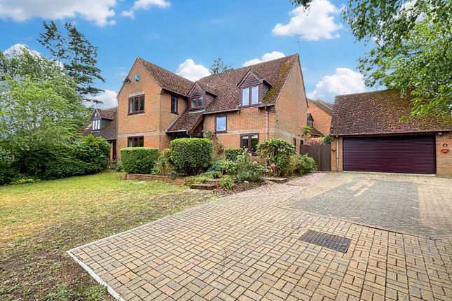 4 bed property, in The Hawthorns, £900,000