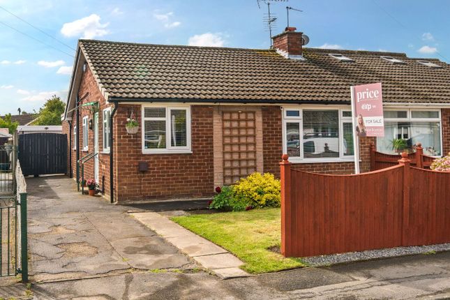 3 bed property, in Cheviot Close, £300,000