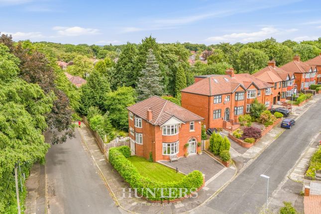 4 bed property, in Parkside, £675,000