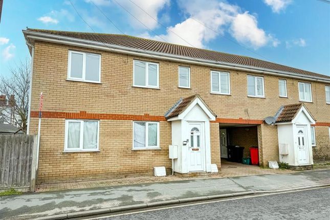 2 bed property, in Oxford Road, £80,000