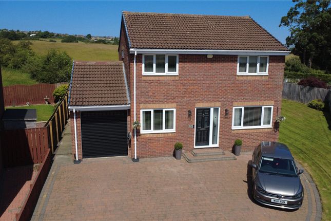 4 bed property, in Woodburn, £290,000