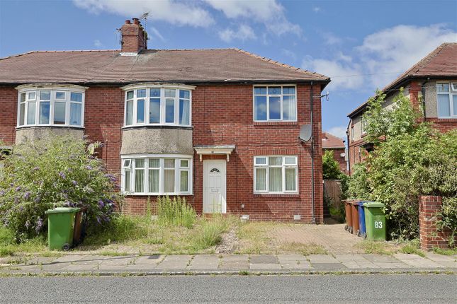 2 bed property, in Ferndene Grove High Heaton, £155,000