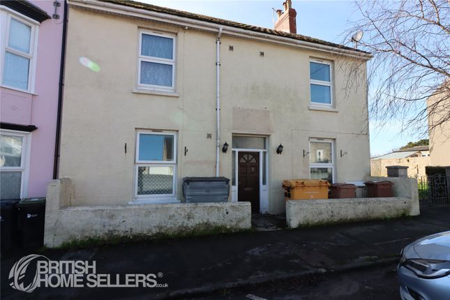 11 bed property, in Wakeham, £470,000