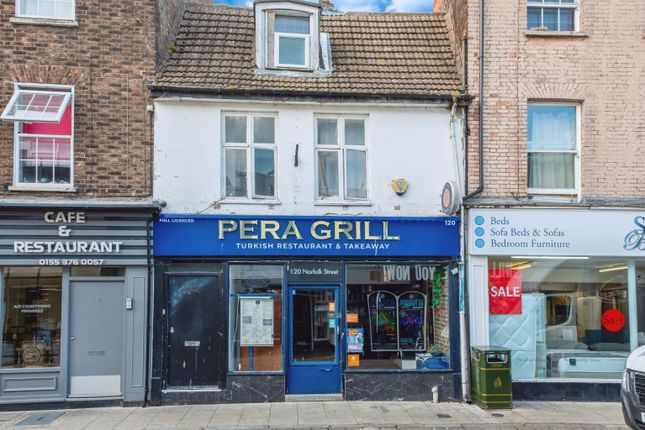 4 bed property, in 120 Norfolk Street, £320,000