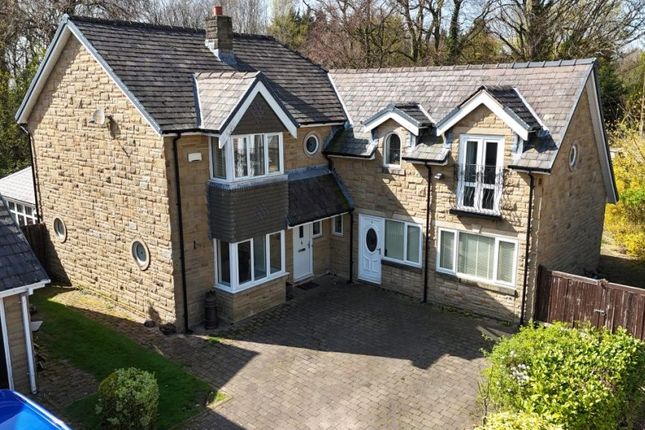 4 bed property, in 6 Olde Stoneheath Court, £599,950