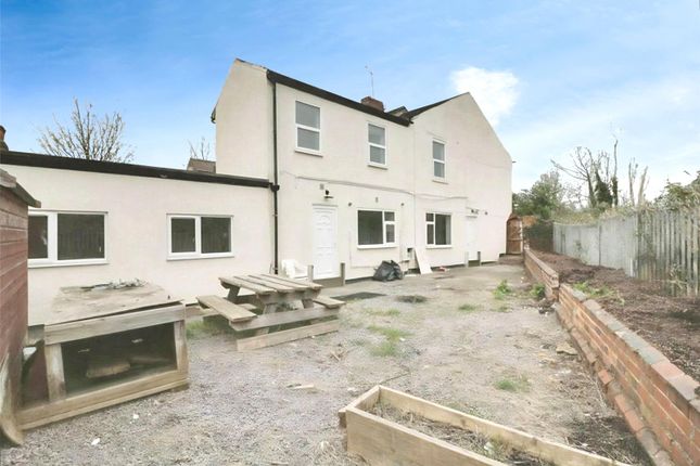 6 bed property, in Percy Street, £170,000