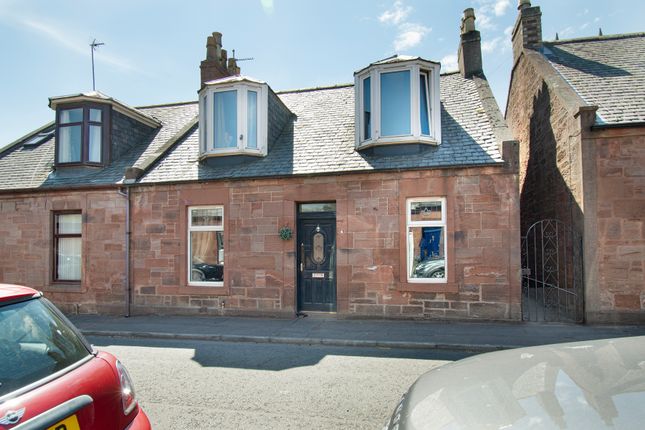 3 bed property, in George Street, £200,000