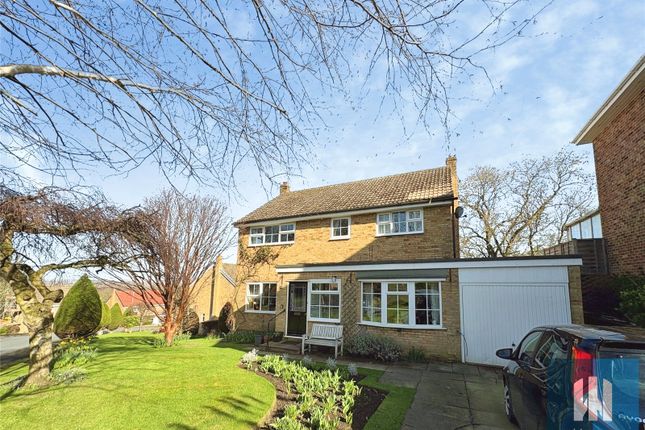 4 bed property, in Cheviot Way, £495,000