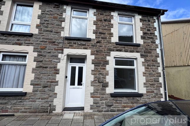 3 bed property, in Eileen Place, £137,500