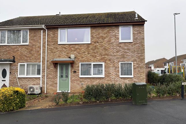 4 bed property, in Hayling Avenue, £350,000
