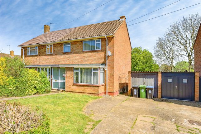 3 bed property, in Spring Lane, £425,000