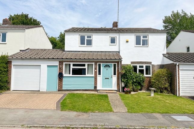 4 bed property, in St. Leonards Close, £600,000
