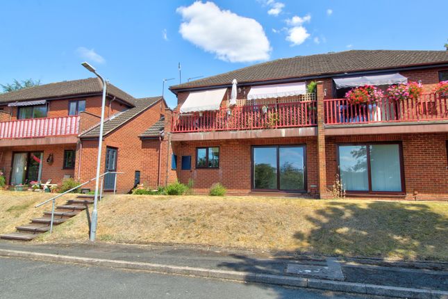 2 bed property, in St. Andrews Green, £110,000