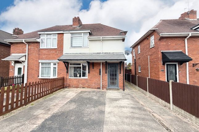 2 bed property, in Thorns Avenue, £180,000