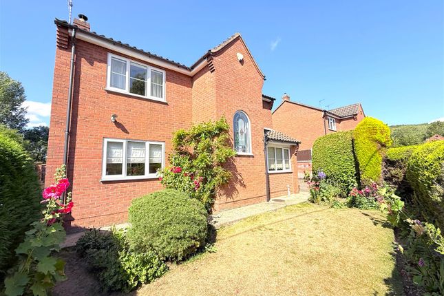 3 bed property, in Main Street, £489,950