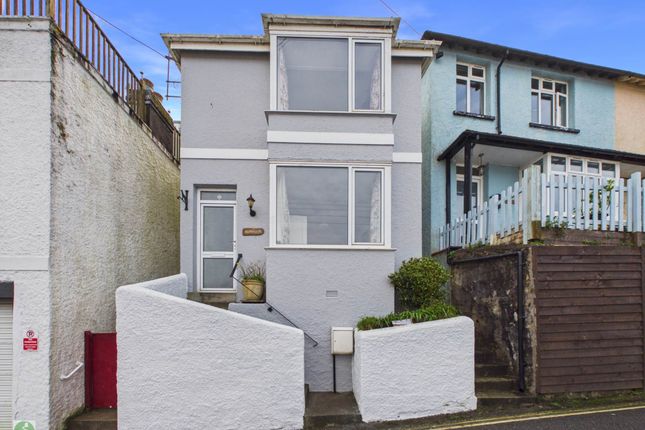 2 bed property, in West Road, £165,000