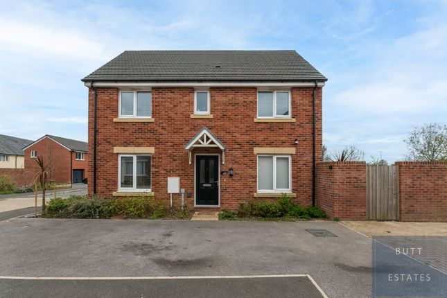 3 bed property, in Horsewell Road, £325,000