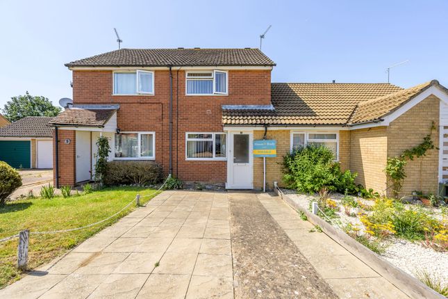 2 bed property, in Fisher Road, £170,000