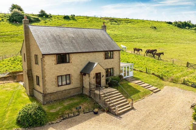 5 bed property, in Gatcombe, £1,450,000