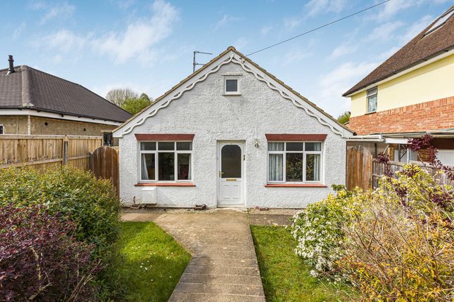 2 bed property, in Kenville Road, £425,000