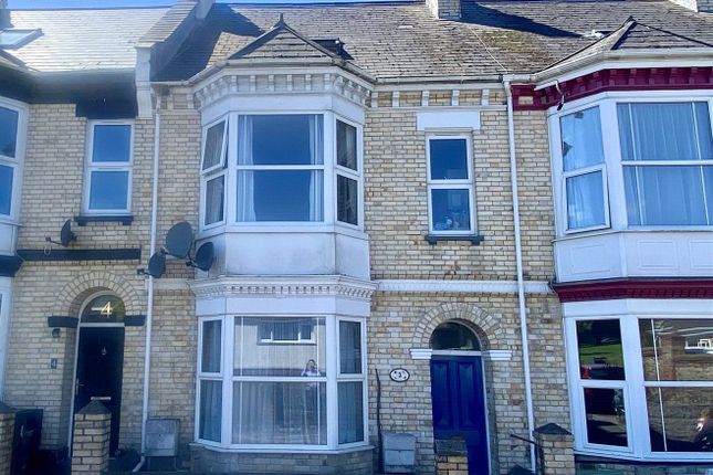 4 bed property, in Hills View, £295,000