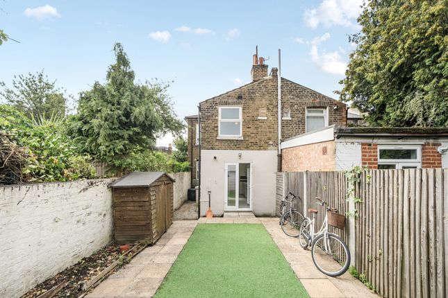 3 bed property, in Crewys Road, £825,000