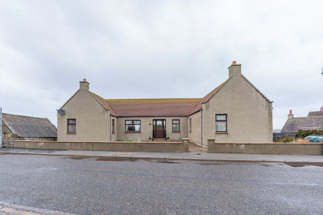 3 bed property, in Pitullie, £235,000
