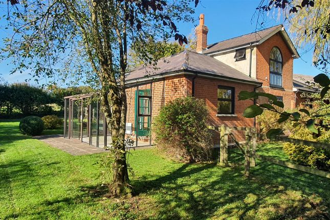 3 bed property, in The Brook, £850,000
