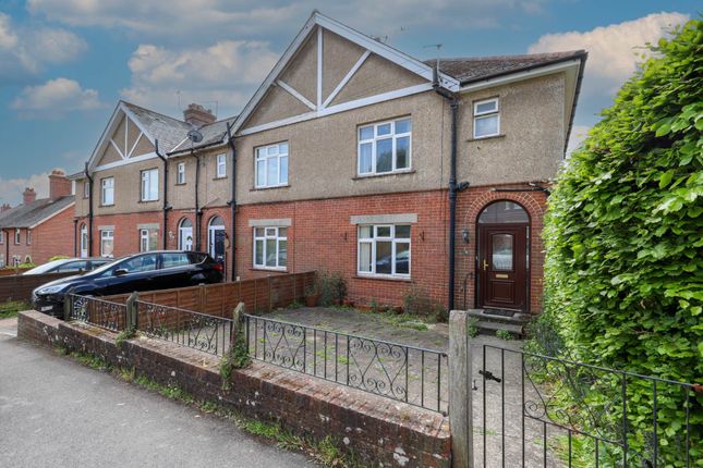 3 bed property, in Queens Road, £310,000