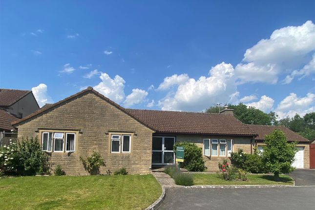 3 bed property, in Brookside, £375,000