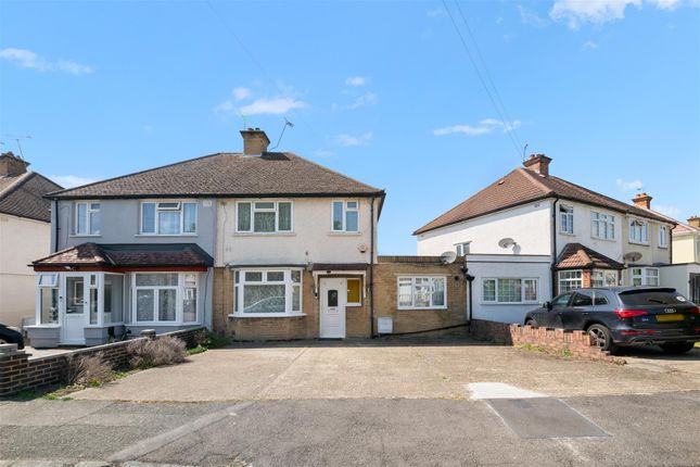 4 bed property, in Thackeray Close, £599,950