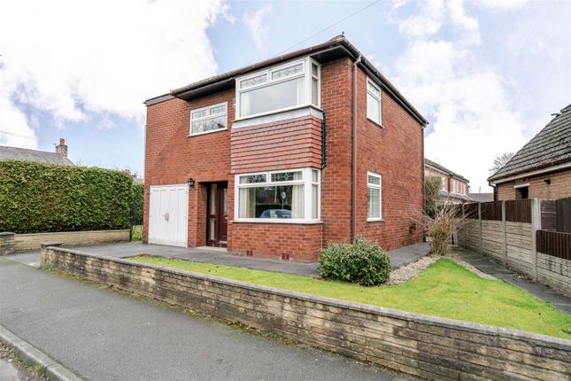 3 bed property, in Kenhall Road, £300,000