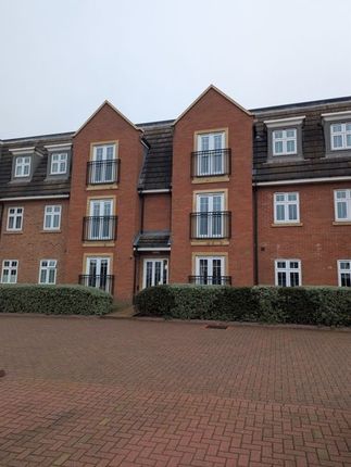 2 bed property, in Grange Drive, £140,000