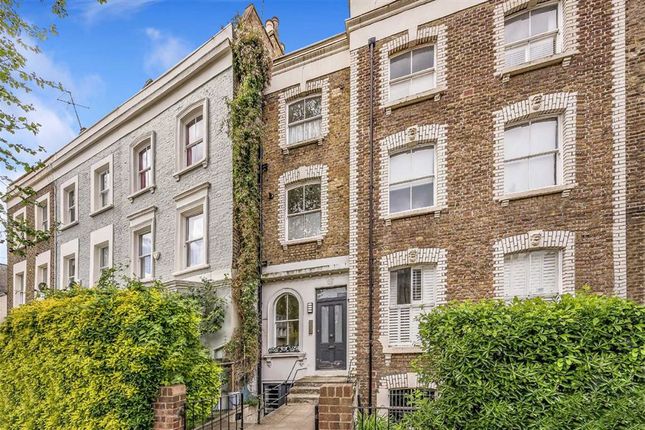 1 bed property, in Loftus Road, £315,000