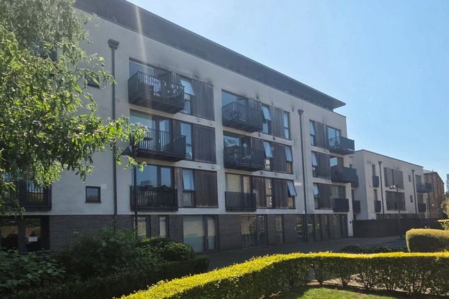 2 bed property, in City Walk, £390,000