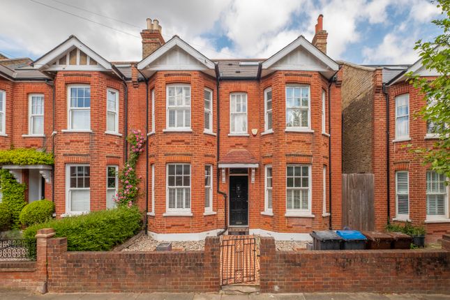 5 bed property, in Cromwell Road, £1,700,000