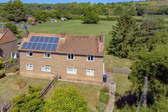 3 bed property, in Wellgreen Lane, £375,000