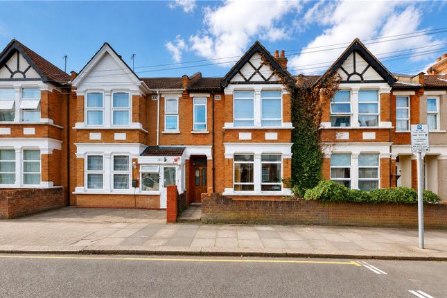 3 bed property, in Elspeth Road, £575,000
