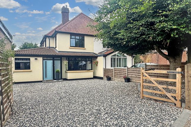 4 bed property, in Castle Road, £785,000