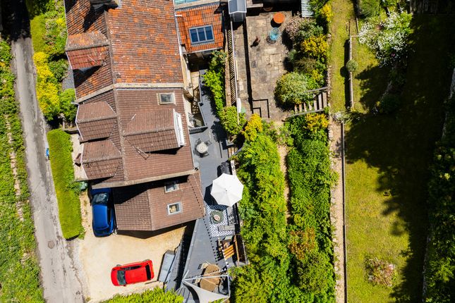 5 bed property, in Middle Stoke, £885,000