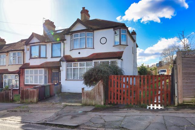3 bed property, in Fairwyn Road, £665,000