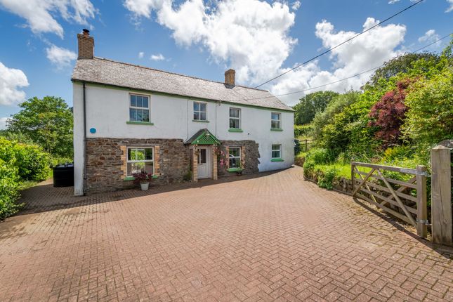 3 bed property, in The Green, £399,950