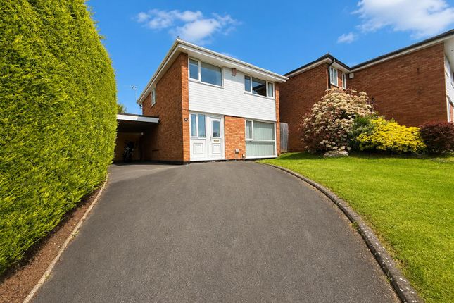 3 bed property, in Brockmoor Close, £325,000