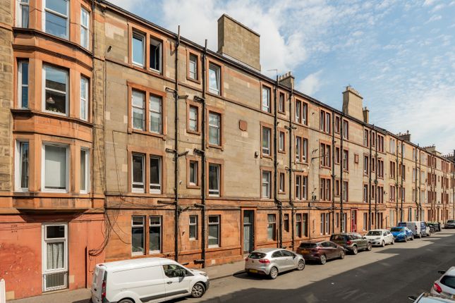 1 bed property, in 5/1 Rossie Place, £160,000