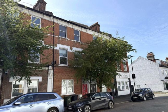 1 bed property, in Flat C, £90,000