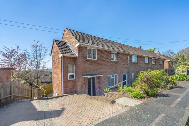 3 bed property, in The Lynchets, £425,000