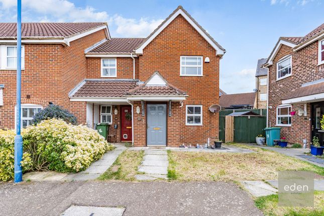 1 bed property, in Haydon Close, £160,000